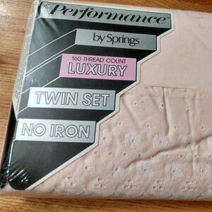 Vintage Peach 3 Piece Twin Sheet Set Performance by Springs in Package No Iron